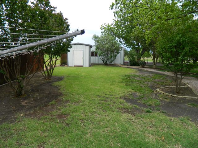 1004 Palamino Drive, Leonard, TX 75452
