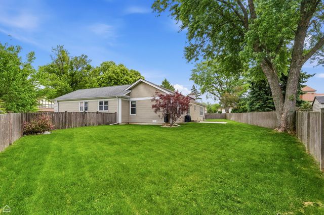 275 ESSEX Court, Aurora, IL 60504