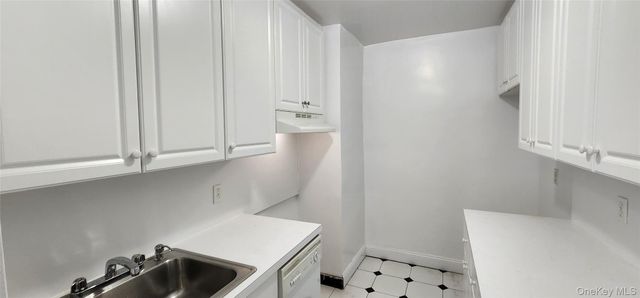 63-61 Yellowstone Boulevard 2-J, Forest Hills, NY 11375