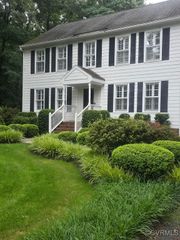 11901 Ambergate Dr, Midlothian, VA 23113