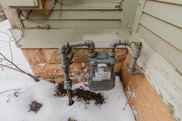 637 S Millwood, Wichita, KS 67213