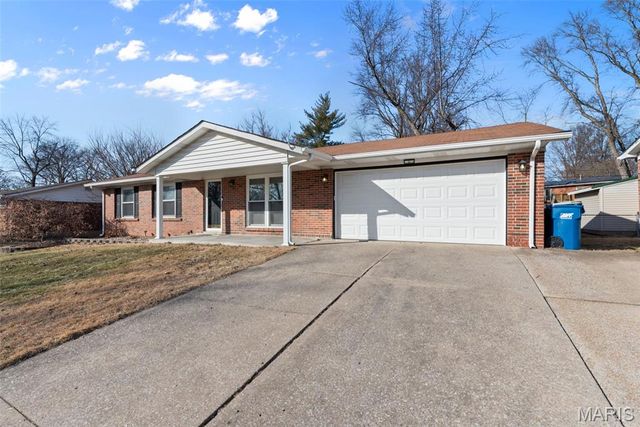 11239 Terry Avenue, Bridgeton, MO 63044