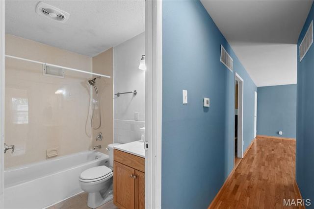 11239 Terry Avenue, Bridgeton, MO 63044