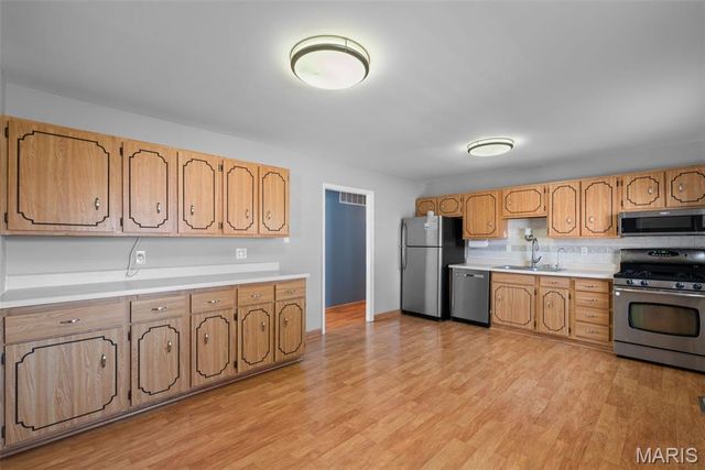 11239 Terry Avenue, Bridgeton, MO 63044