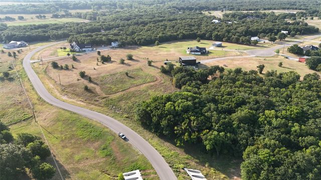 415 Rolling Hills Boulevard, Alvord, TX 76225