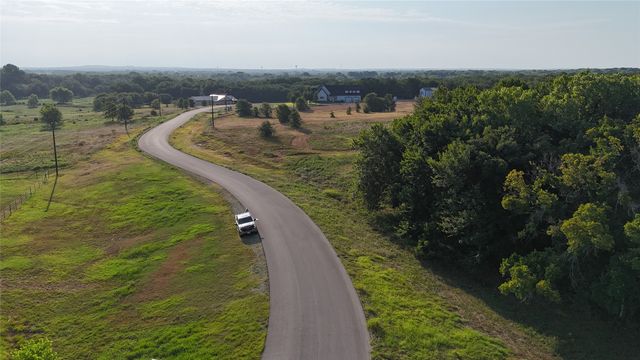 415 Rolling Hills Boulevard, Alvord, TX 76225