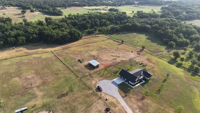 415 Rolling Hills Boulevard, Alvord, TX 76225