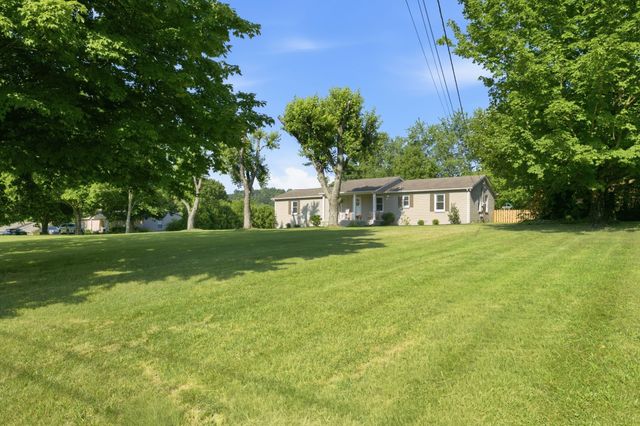 2613 Country Haven Dr, Thompsons Station, TN 37179