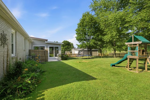 2613 Country Haven Dr, Thompsons Station, TN 37179