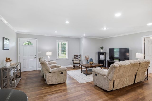 2613 Country Haven Dr, Thompsons Station, TN 37179