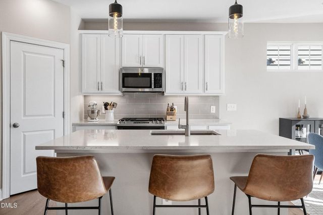 1602 Farm Pond Trail, Durham, NC 27703