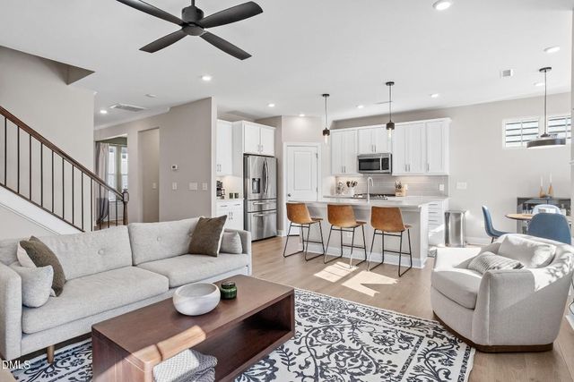 1602 Farm Pond Trail, Durham, NC 27703