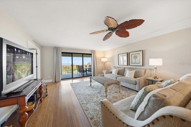 4450 GULF BOULEVARD 110, St Pete Beach, FL 33706