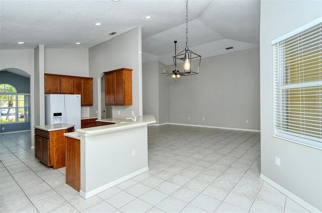 6344 ROOKERY CIRCLE, Bradenton, FL 34203