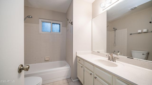 1206 W ESTRELLA Drive, Chandler, AZ 85224
