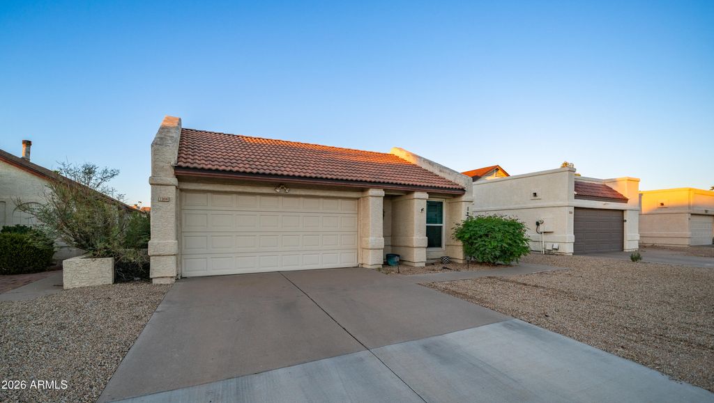 1206 W ESTRELLA Drive, Chandler, AZ 85224 — photo 3