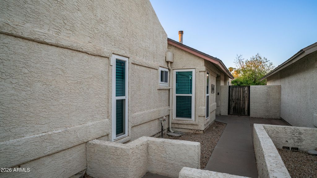 1206 W ESTRELLA Drive, Chandler, AZ 85224 — photo 4