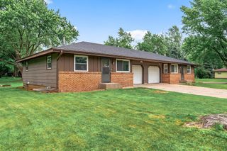 800-802 Parkview Lane, Champlin, MN 55316