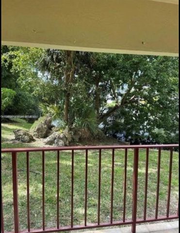 8775 Park Blvd 101, Miami, FL 33172