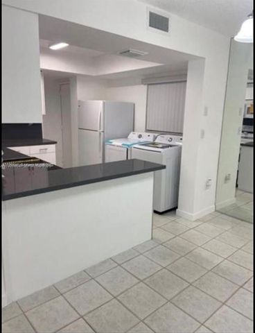 8775 Park Blvd 101, Miami, FL 33172