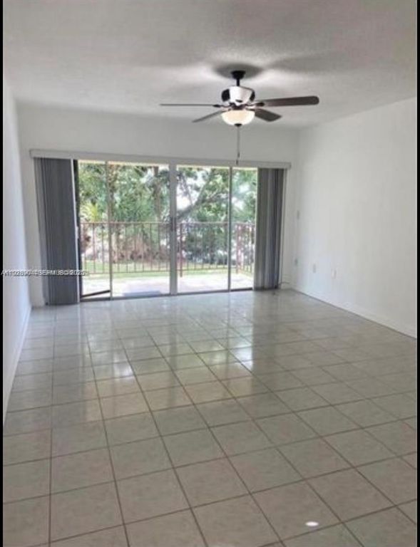 8775 Park Blvd 101, Miami, FL 33172