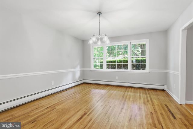 121 BUCK HILL DR, Holland, PA 18966