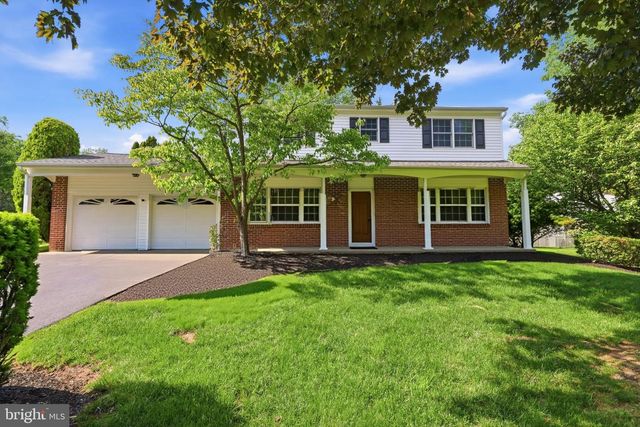 121 BUCK HILL DR, Holland, PA 18966