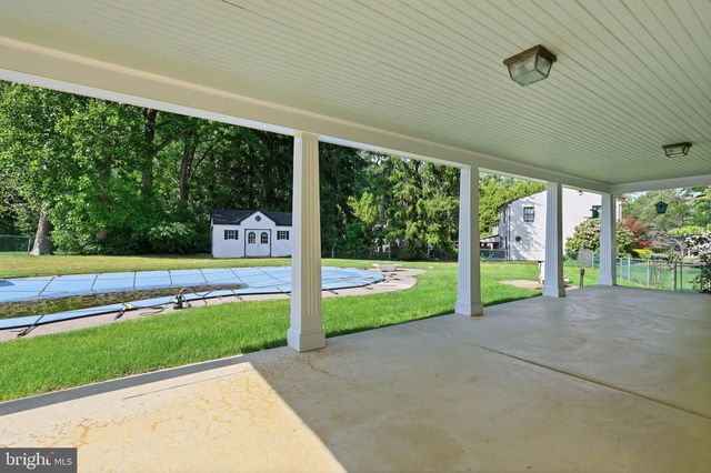121 BUCK HILL DR, Holland, PA 18966