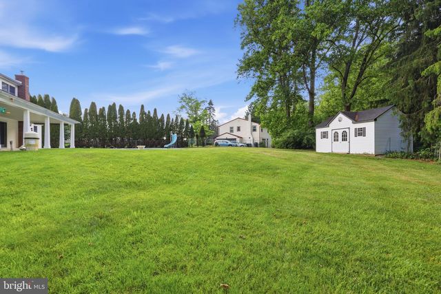 121 BUCK HILL DR, Holland, PA 18966