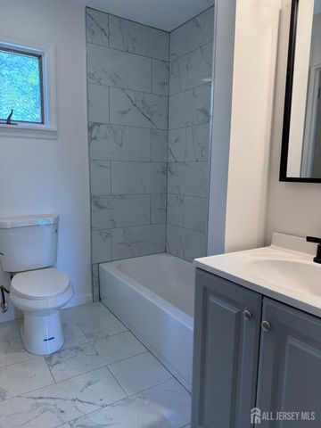 606 Willow Avenue, Piscataway, NJ 08854