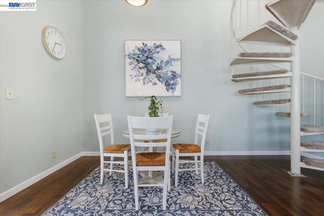 25525 25525 Southwick Dr 110, Hayward, CA 94544