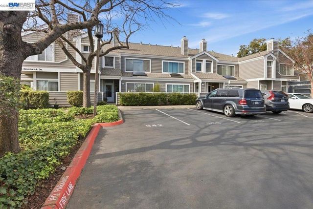 25525 25525 Southwick Dr 110, Hayward, CA 94544