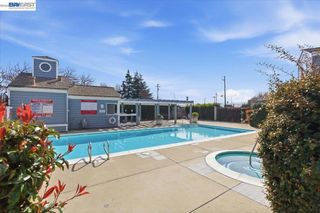 25525 25525 Southwick Dr 110, Hayward, CA 94544