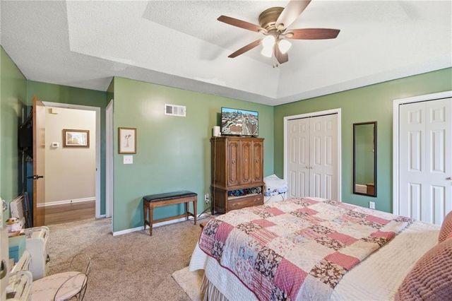 4121 NW Delwood Drive, Blue Springs, MO 64015