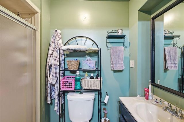 4121 NW Delwood Drive, Blue Springs, MO 64015