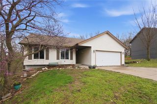 4121 NW Delwood Drive, Blue Springs, MO 64015