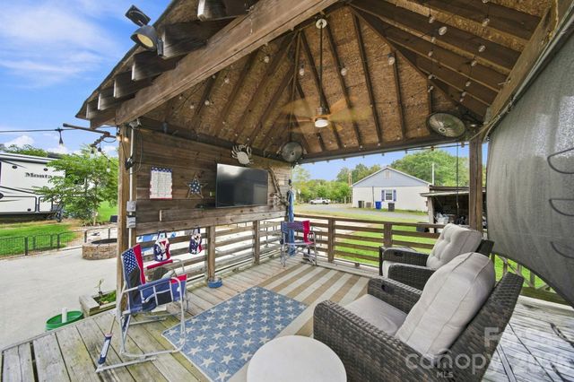 101 W Raleigh Street, Stanfield, NC 28163