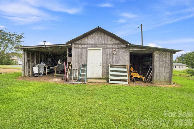 101 W Raleigh Street, Stanfield, NC 28163