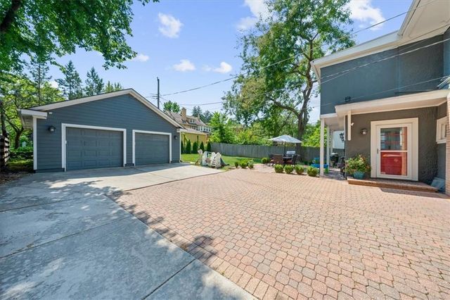 11 E Concord Avenue, Kansas City, MO 64112