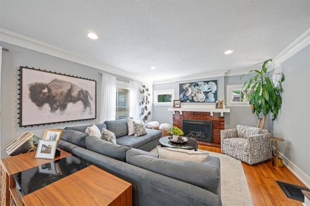 11 E Concord Avenue, Kansas City, MO 64112
