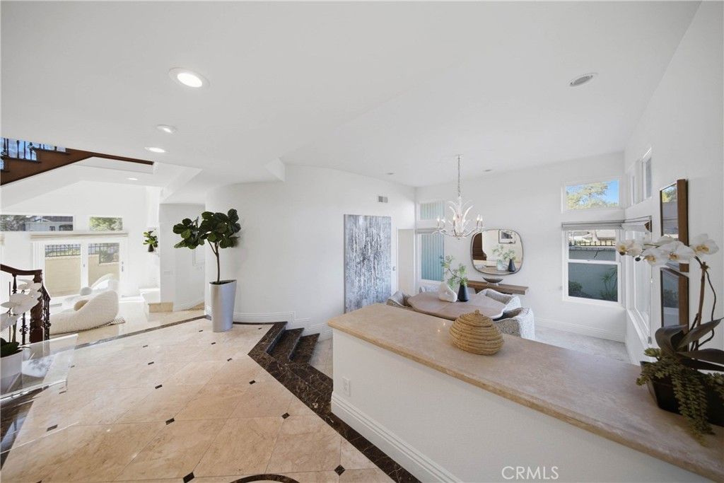 2 Vienna, Newport Beach, CA 92660 — photo 4