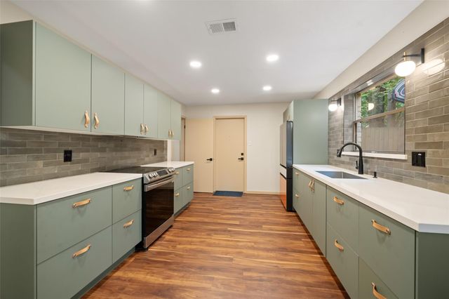 3402 Wildwood Ridge Court, Houston, TX 77339