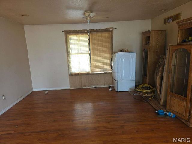 8466 South Drive, Festus, MO 63028