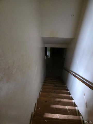 8466 South Drive, Festus, MO 63028