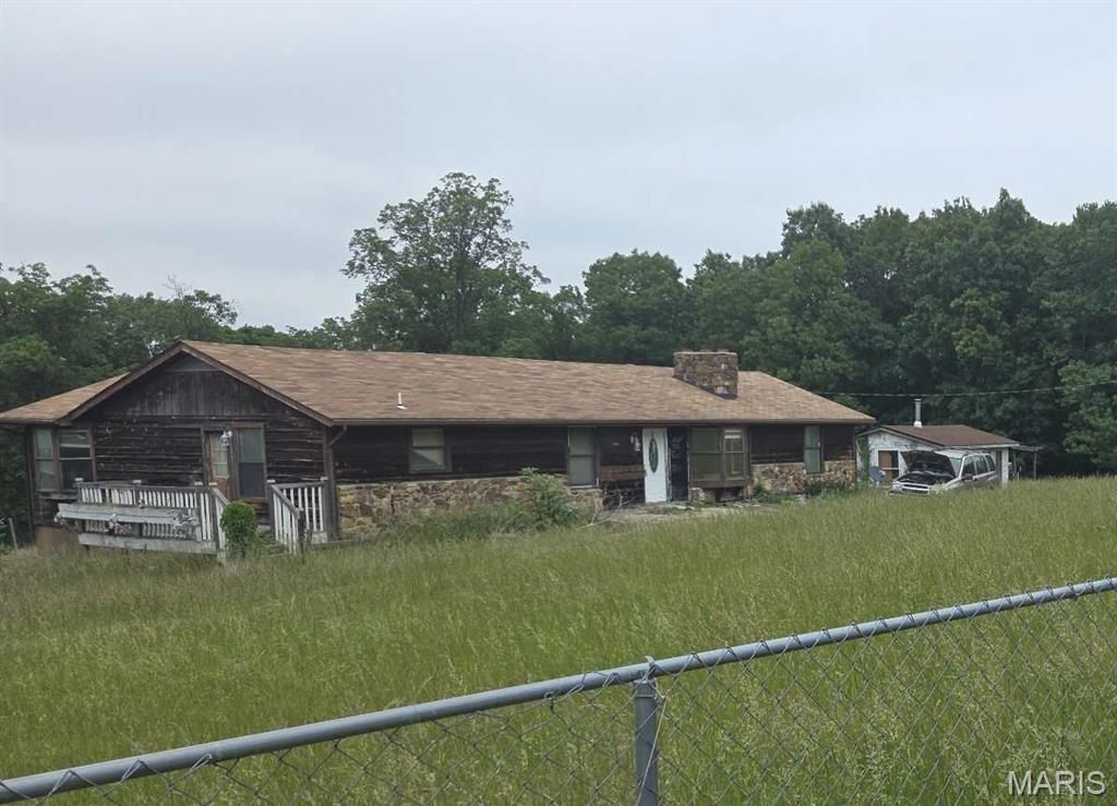 8466 South Drive, Festus, MO 63028