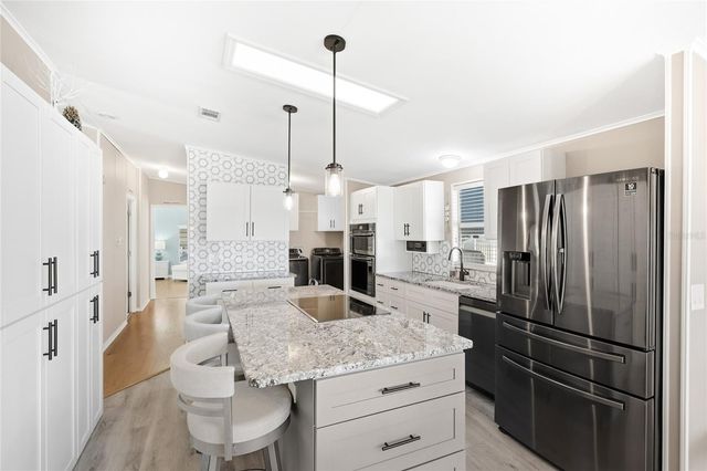 1207 31ST AVENUE W, Palmetto, FL 34221