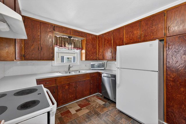 2108 N RICHMOND STREET, Appleton, WI 54911