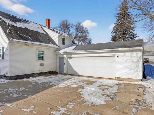 2108 N RICHMOND STREET, Appleton, WI 54911