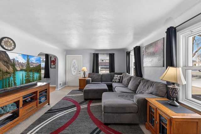 2108 N RICHMOND STREET, Appleton, WI 54911