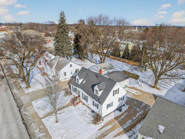 2108 N RICHMOND STREET, Appleton, WI 54911